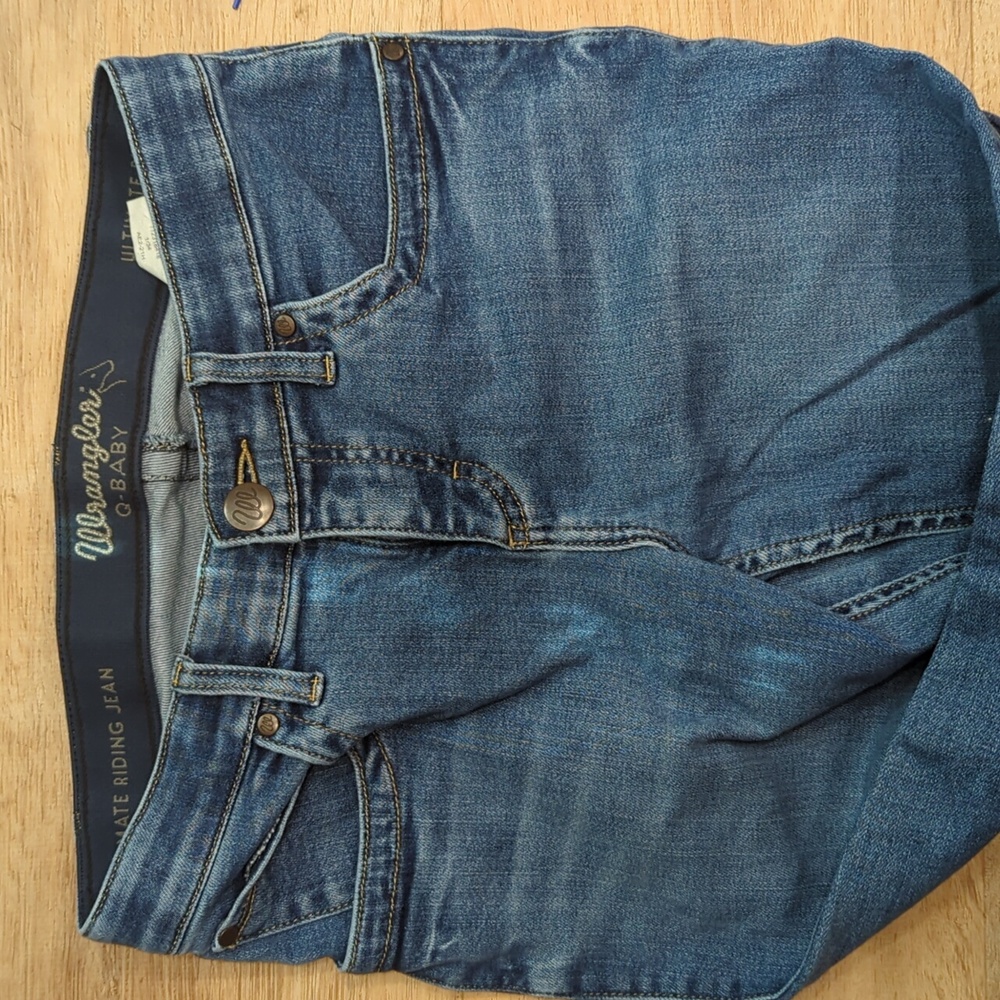 Wrangler Women's Bootcut Jeans - Picture 3 of 6